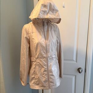 Jones New York Light Tan Hooded Rain Coat
